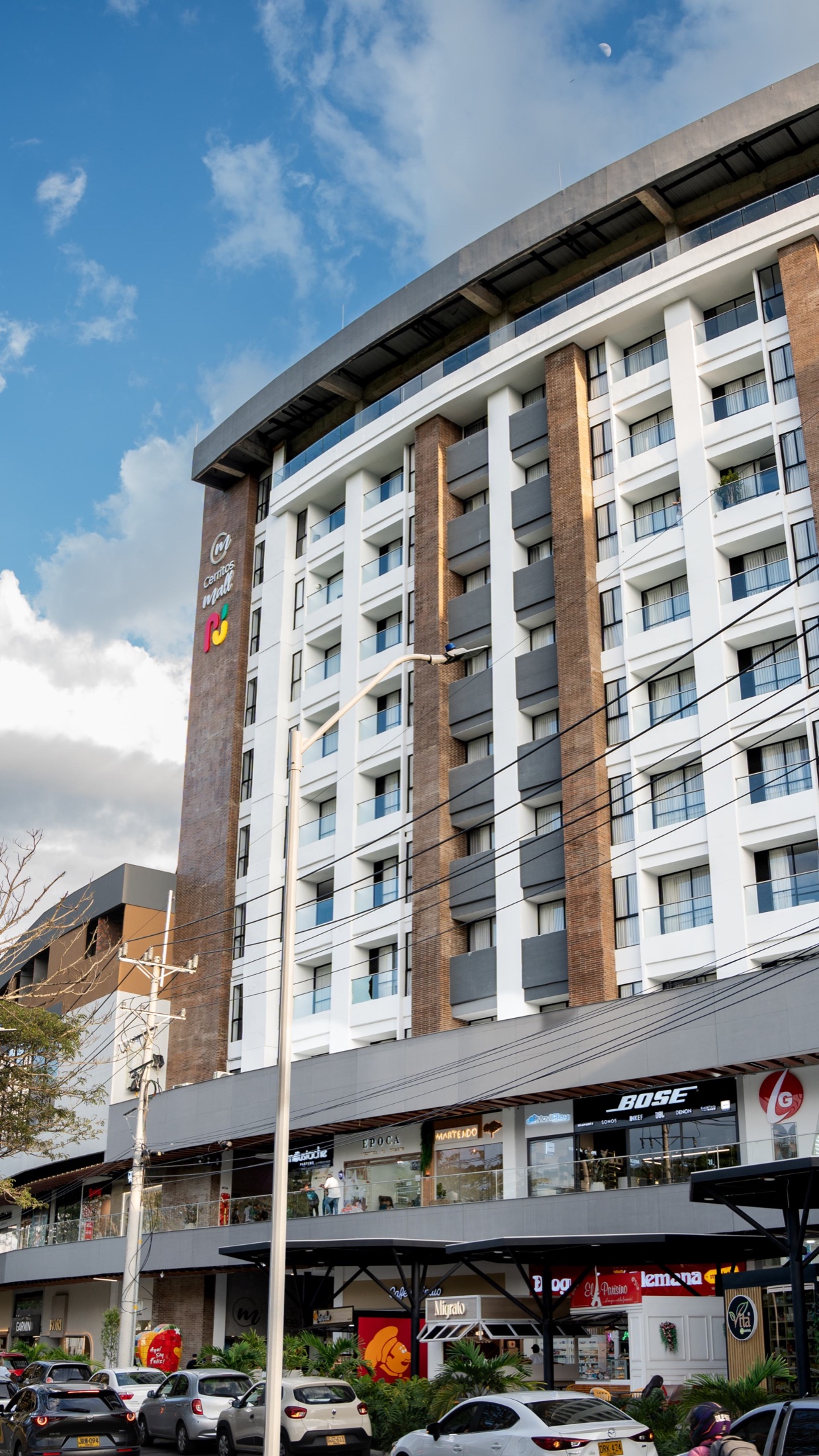 Apartasuites Cerritos Mall